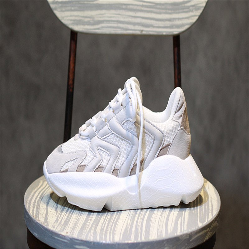 Breathable casual sports shoes for women - Image 3