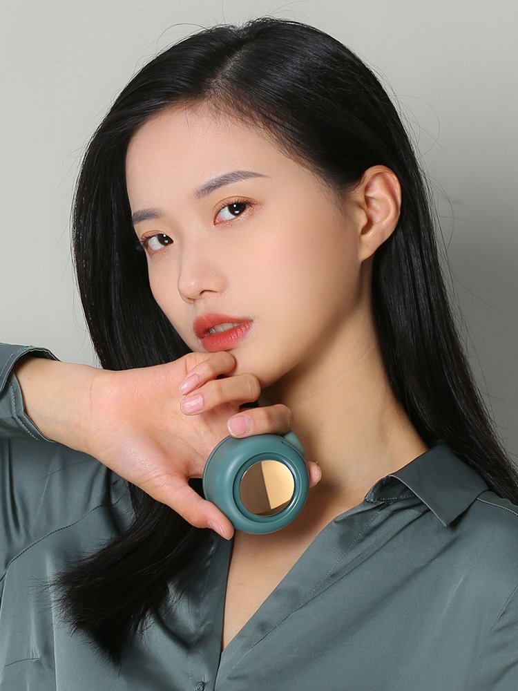 Small Cyclone Portable Buckle Small Fan Mini Portable Pocket Fan - Image 4