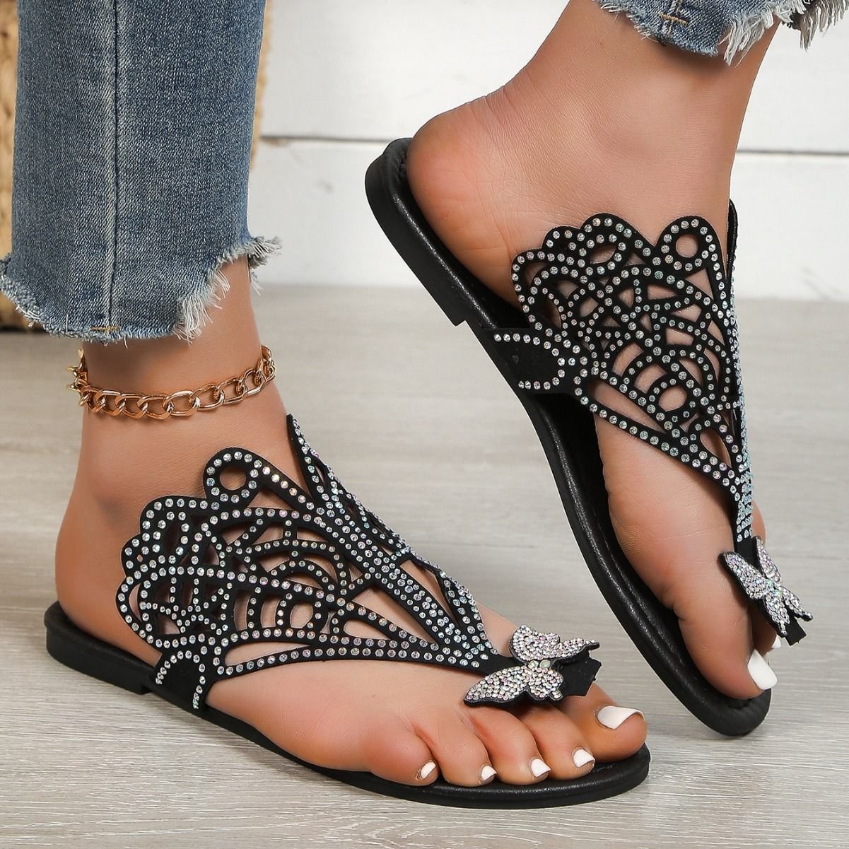 Slip-on Flip-toe Sandals Women's Rhinestone Hollow Flat-heeled Slippers - Image 4